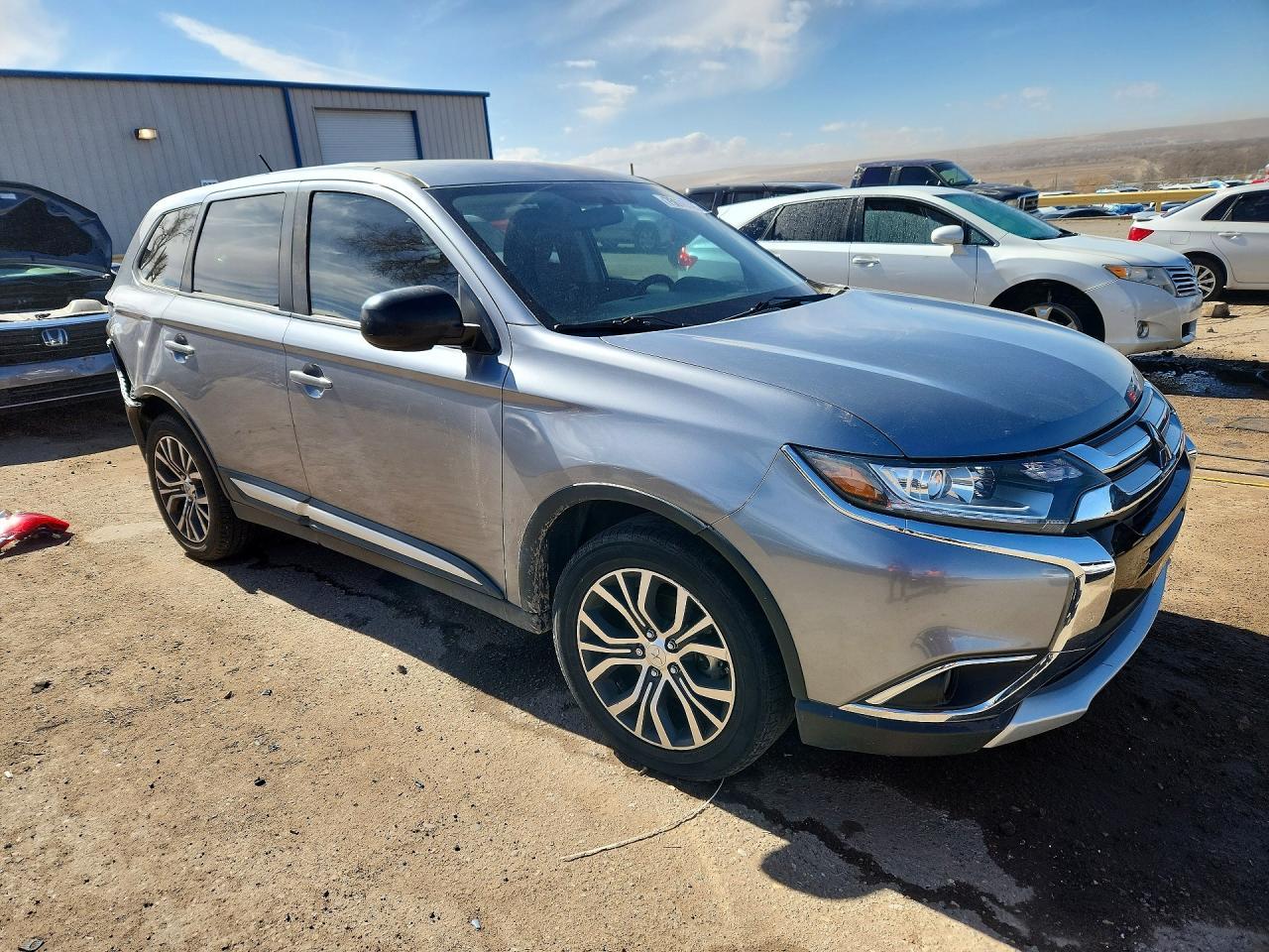 2016 Mitsubishi Outlander Es - Фото 4