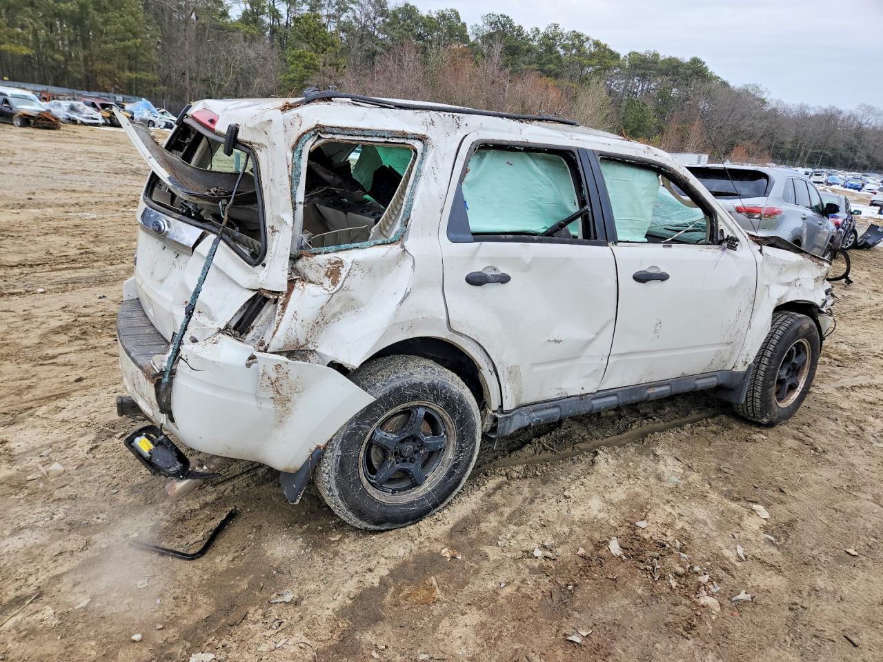 2012 Ford Escape Xls - Фото 3