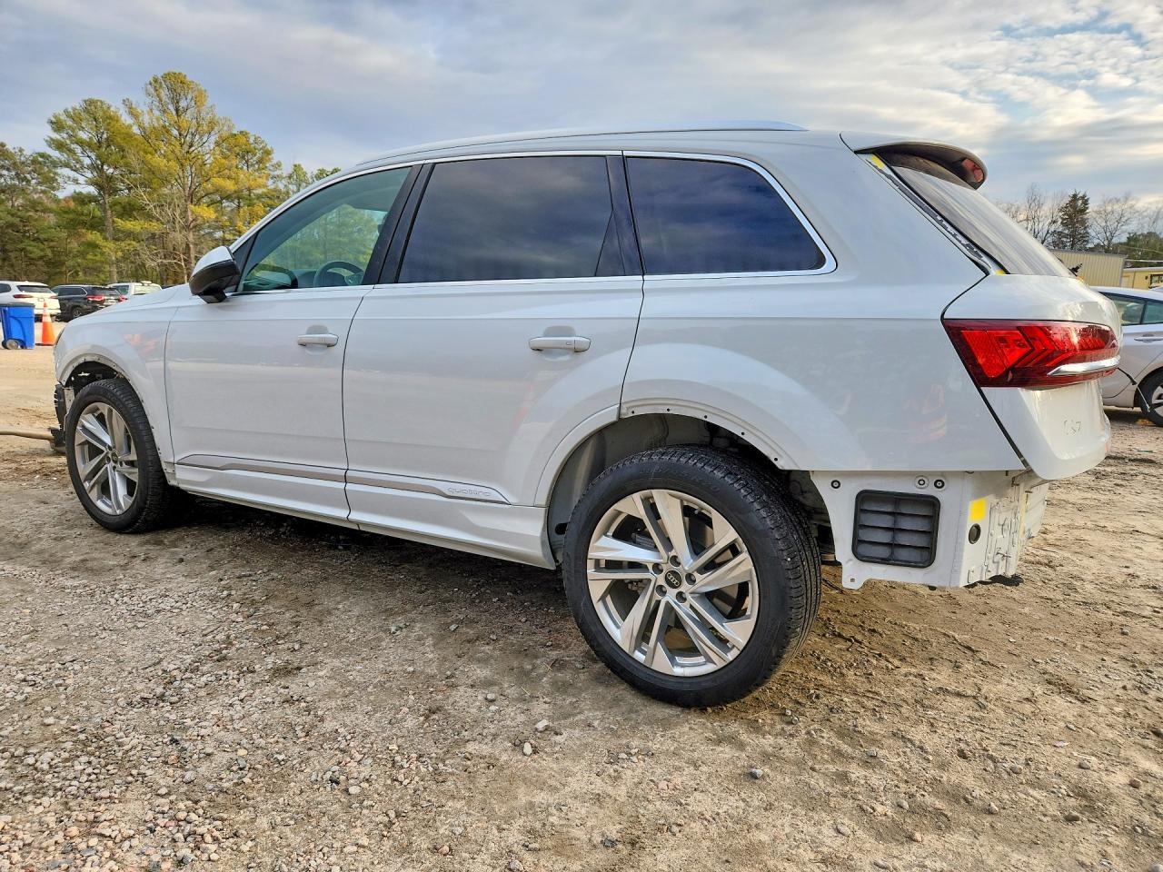 2023 Audi Q7 Premium Plus - Image 2