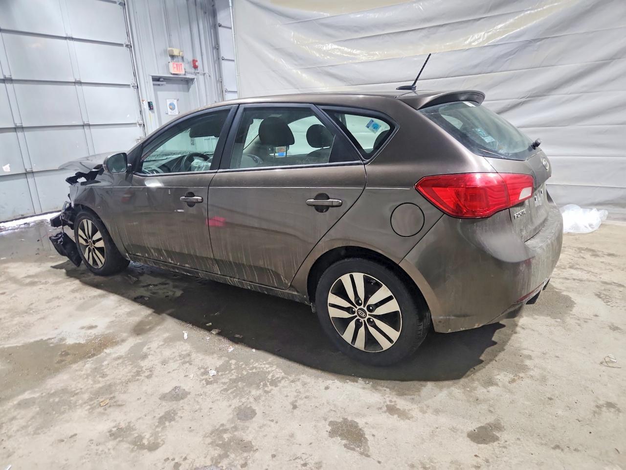 2013 Kia Forte Ex - Image 2