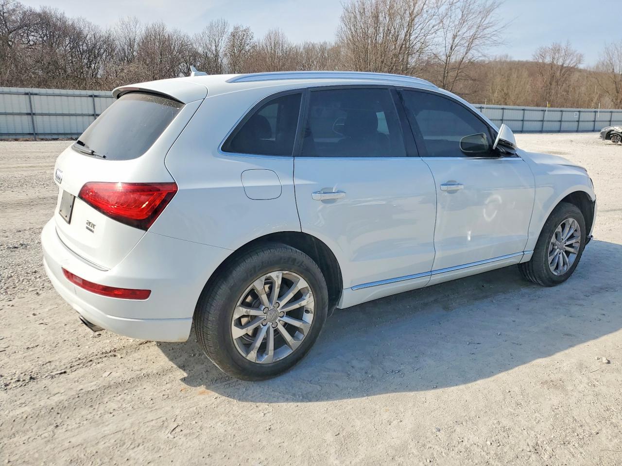 2016 Audi Q5 Premium - Image 3