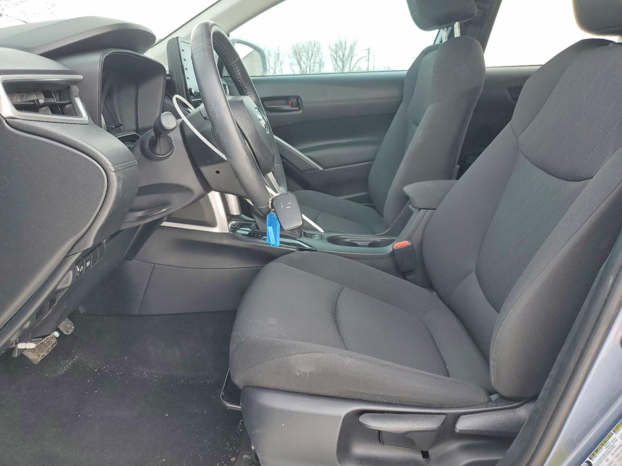 2022 Toyota Corolla Cross Le - Image 7