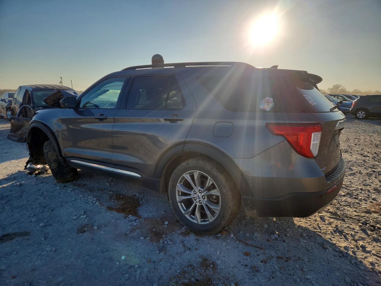 2022 Ford Explorer Xlt - Image 2