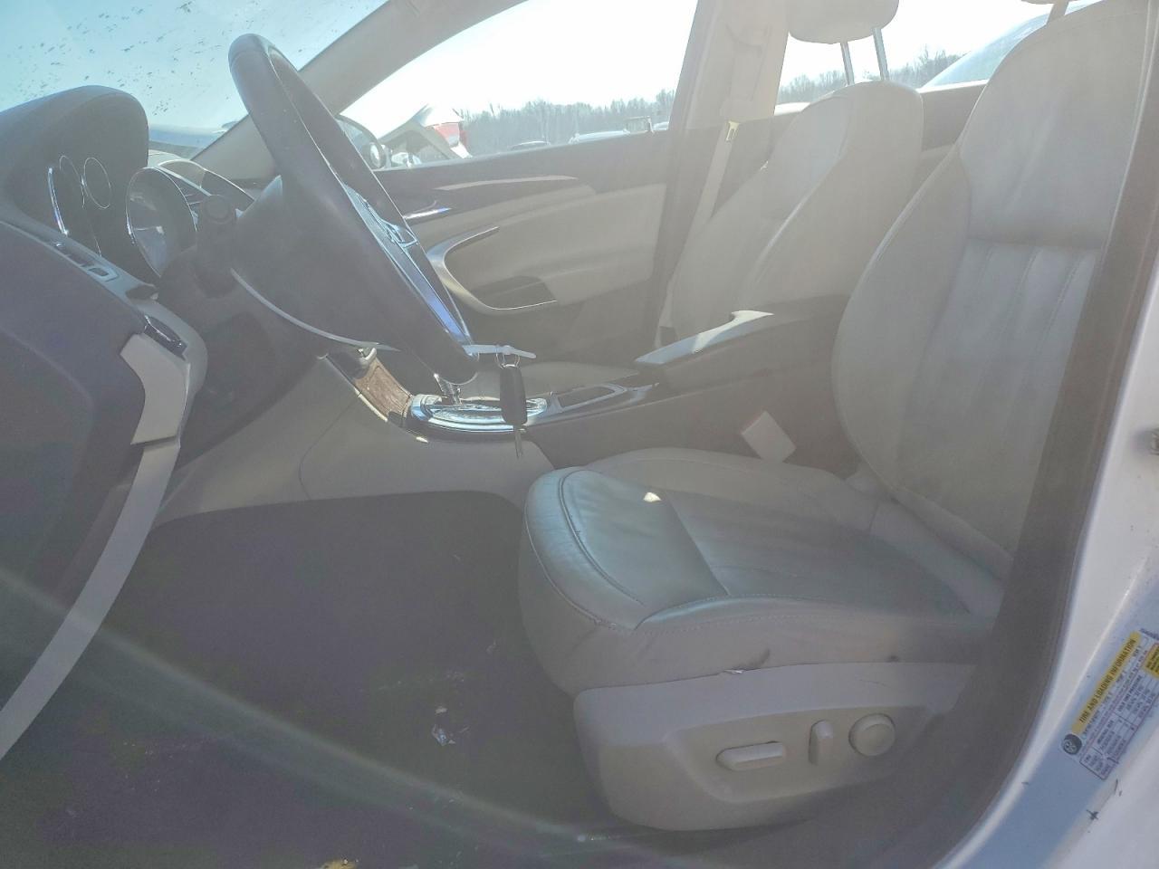 2012 Buick Regal - Image 7