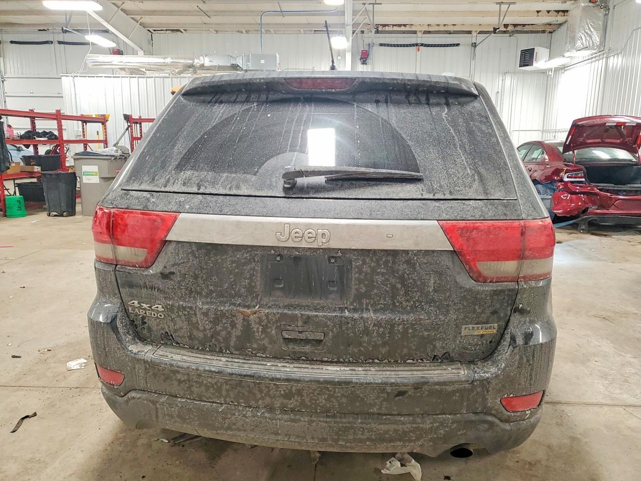 2011 Jeep Grand Cherokee Laredo - Фото 6