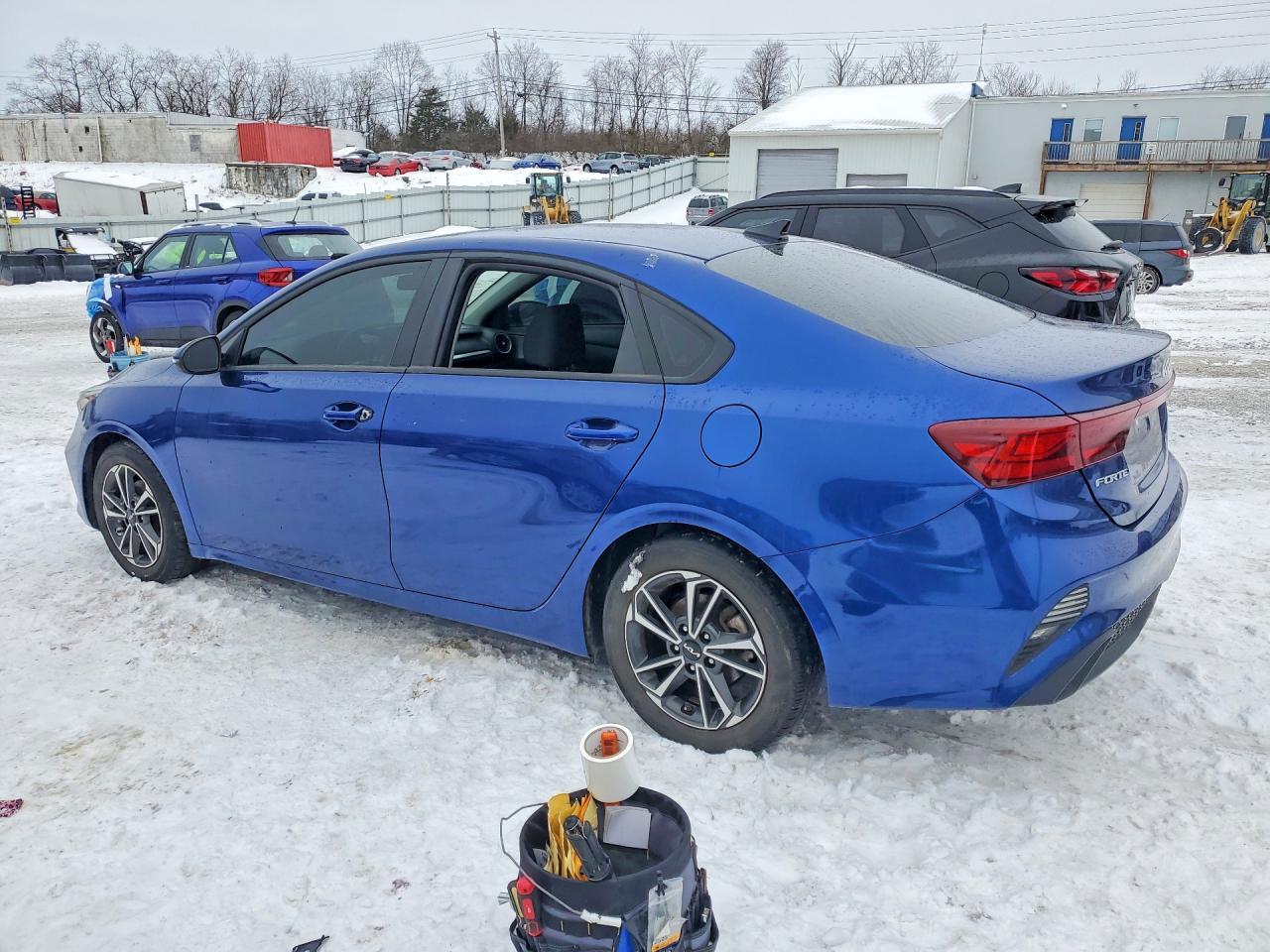 2022 Kia Forte Fe - Image 2