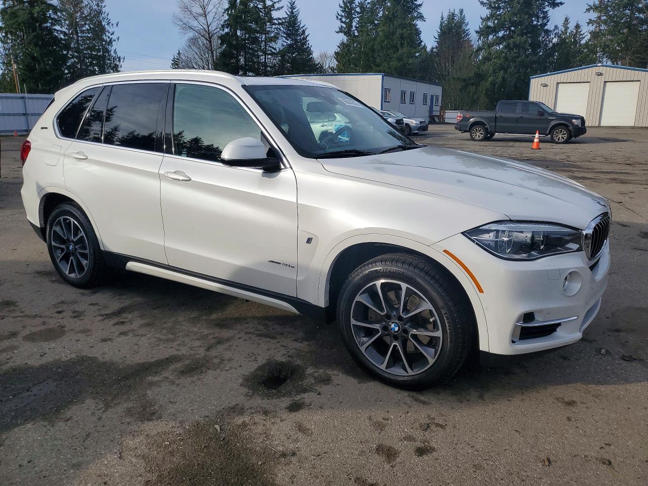 2017 BMW X5 Xdr40E - Image 4