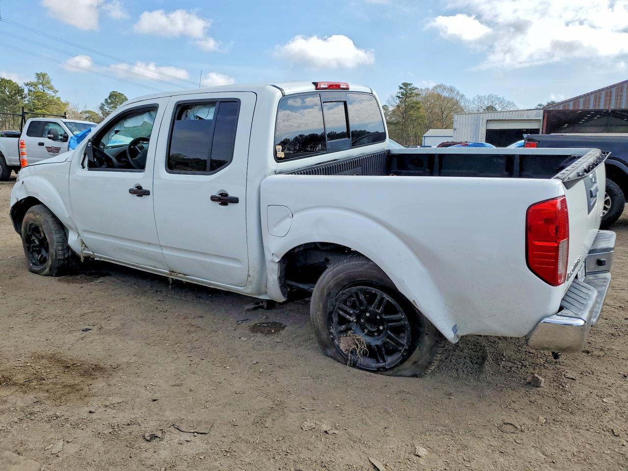 2019 Nissan Frontier S - Image 2