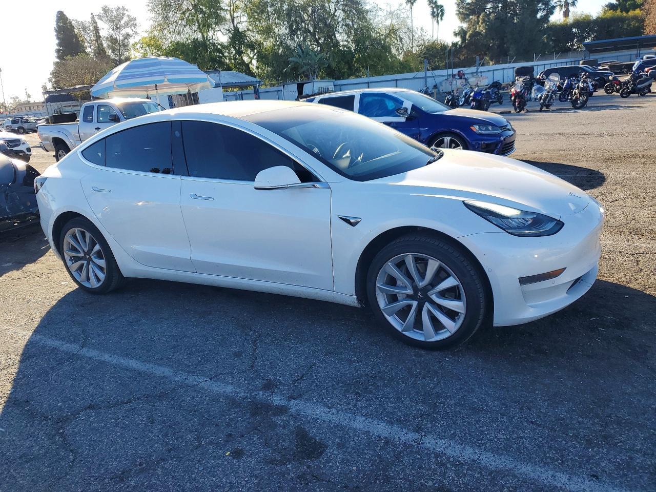 2019 Tesla Model 3 - Image 4