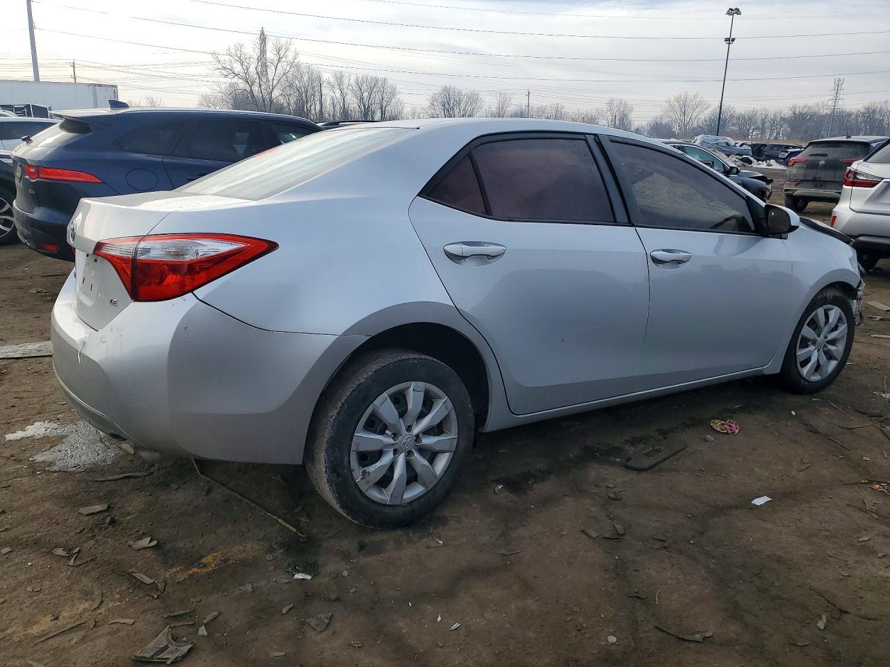 2014 Toyota Corolla L - Фото 3