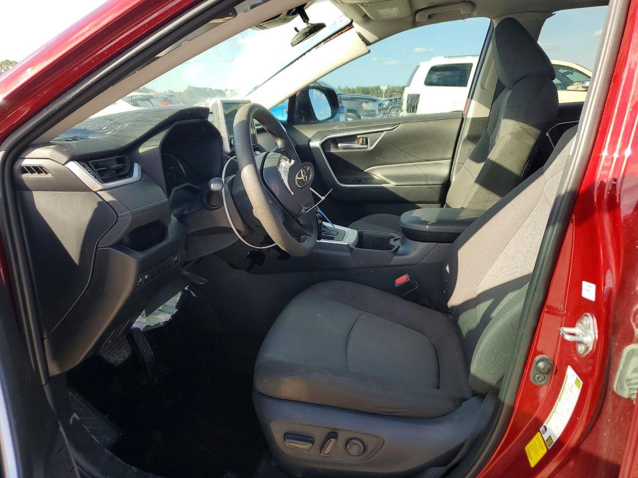 2024 Toyota Rav4 Xle - Image 7