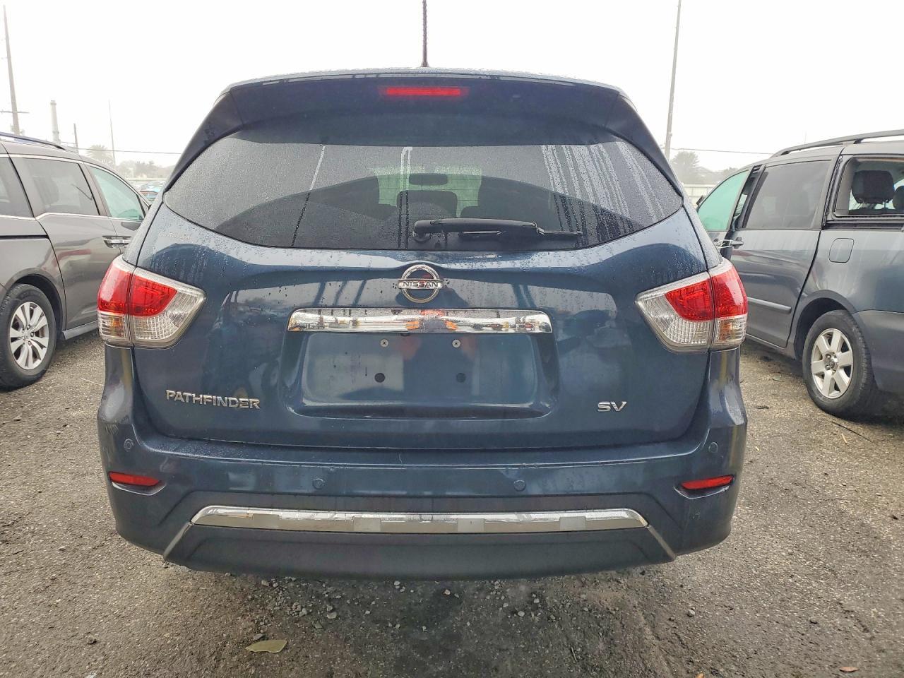 2015 Nissan Pathfinder S - Фото 6
