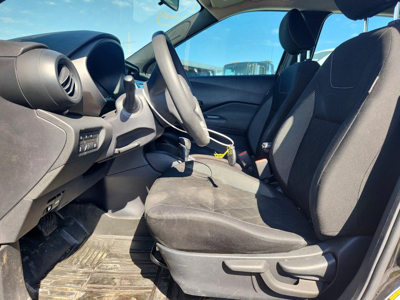 2020 Nissan Kicks S - Фото 7