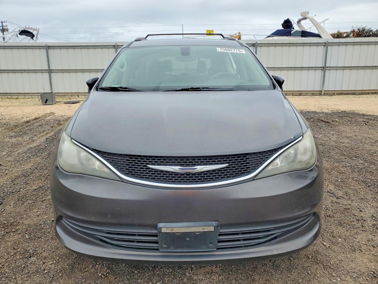 2017 Chrysler Pacifica Touring - Фото 5