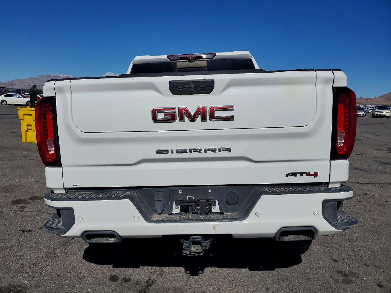 2021 GMC Sierra K1500 At4 - Фото 6