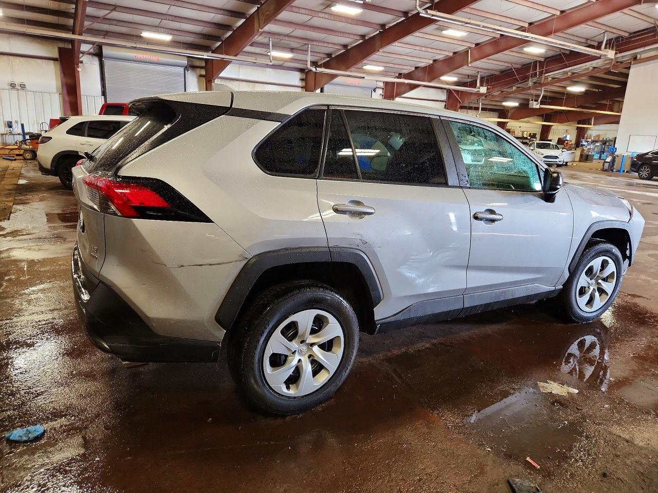 2024 Toyota Rav4 Le - Фото 3