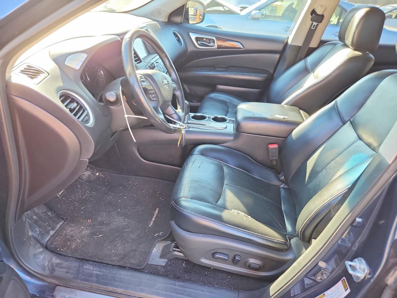 2014 Nissan Pathfinder S - Image 7