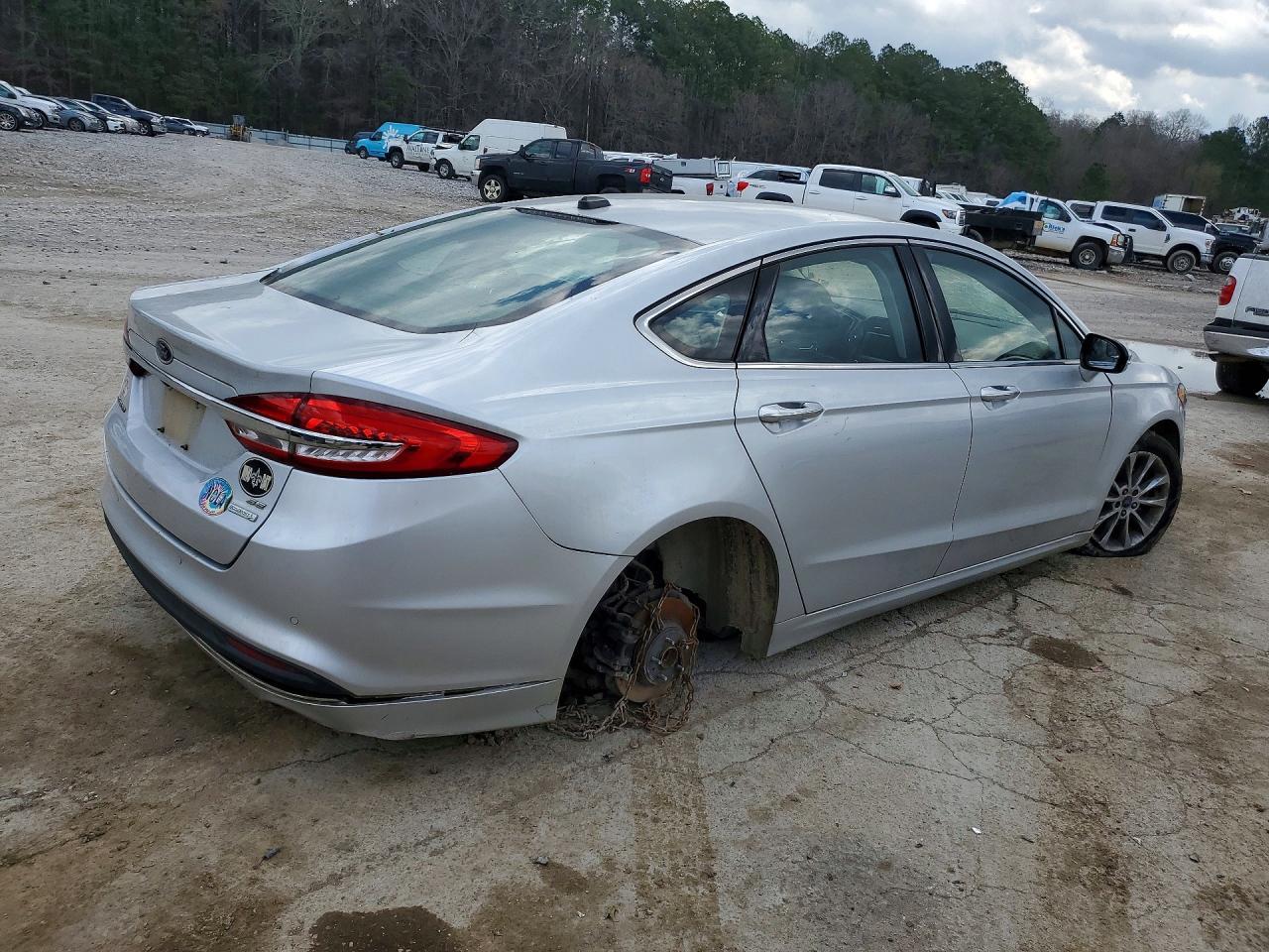 2017 Ford Fusion Se - Фото 3