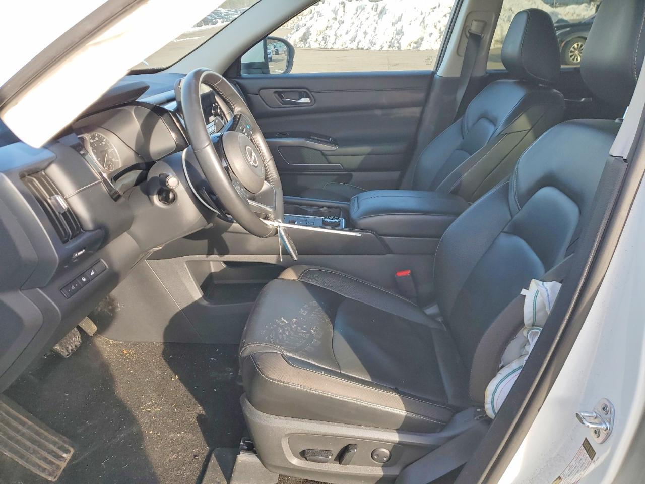 2023 Nissan Pathfinder Sl - Image 7