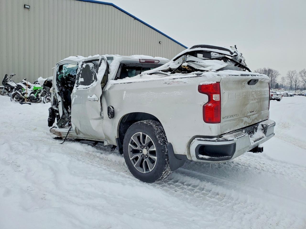 2019 Chevrolet Silverado K1500 Lt - Image 2