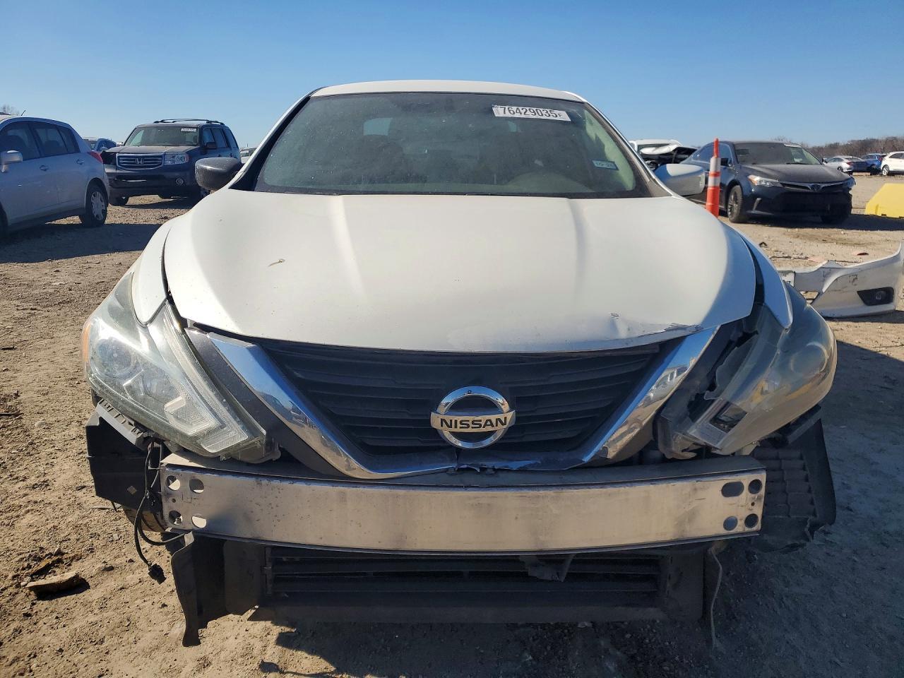 2016 Nissan Altima 2.5 - Image 5