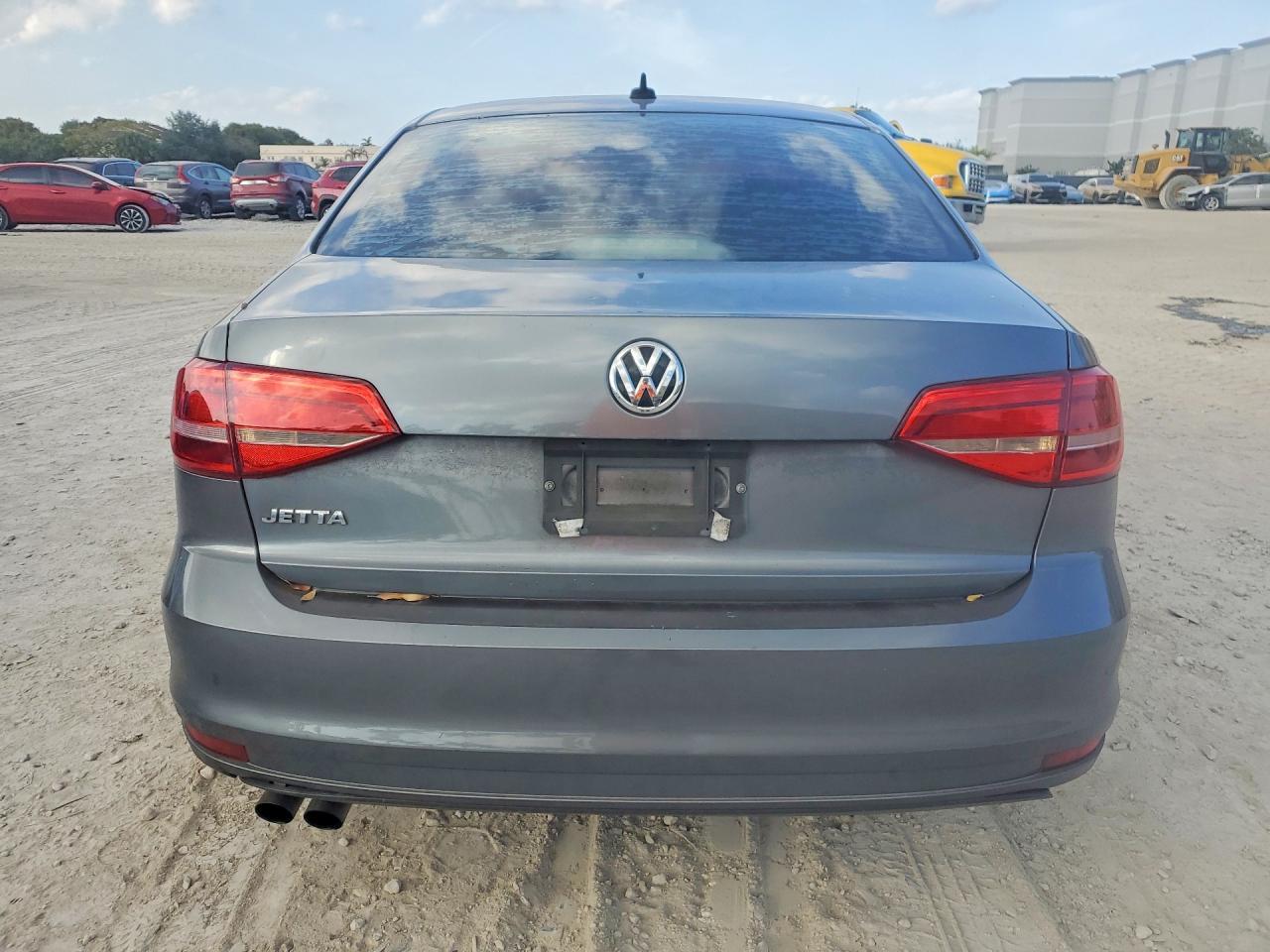 2015 Volkswagen Jetta Base - Image 6