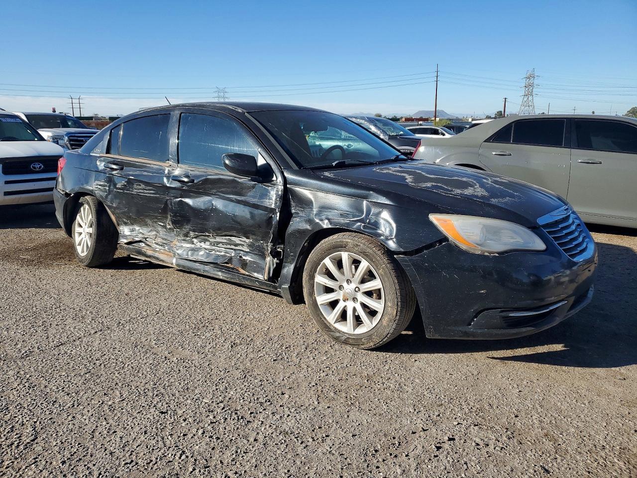 2013 Chrysler 200 Touring - Фото 4
