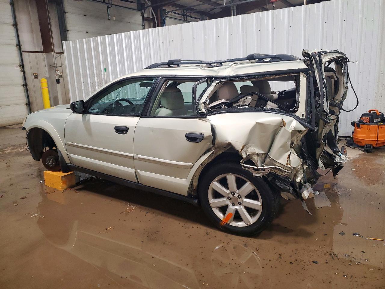 2006 Subaru Legacy Outback 2.5I - Image 2