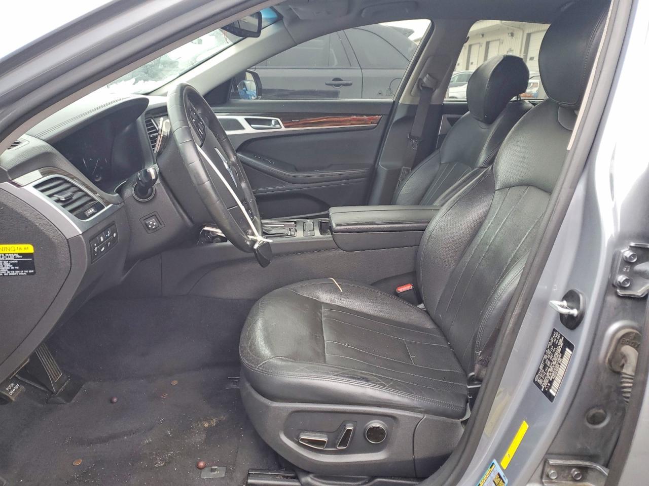 2016 Hyundai Genesis 3.8L - Фото 7
