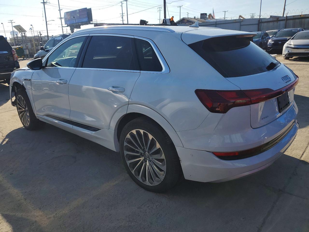 2019 Audi E-Tron Prestige - Image 2