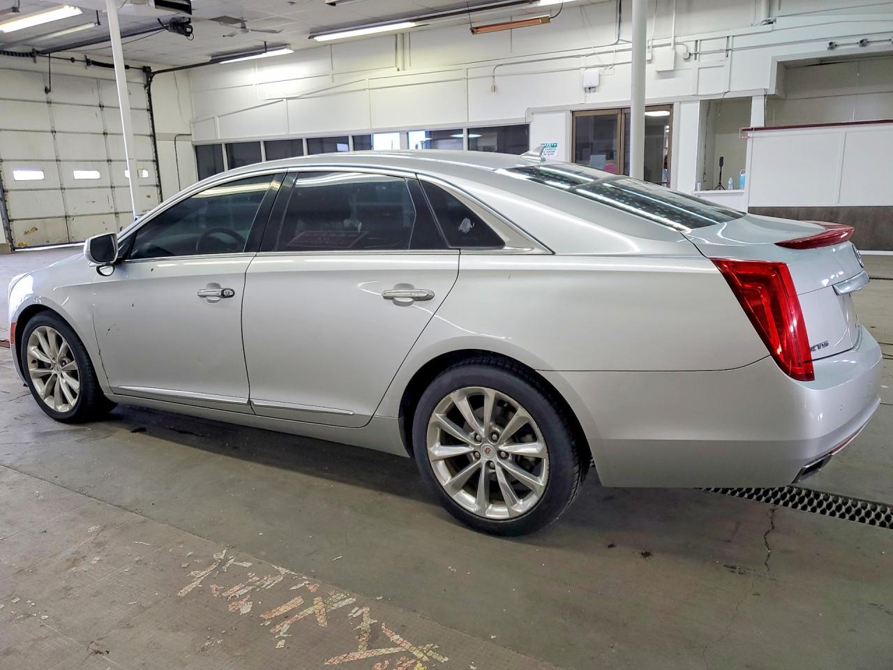 2014 Cadillac Xts Luxury Collection - Image 2