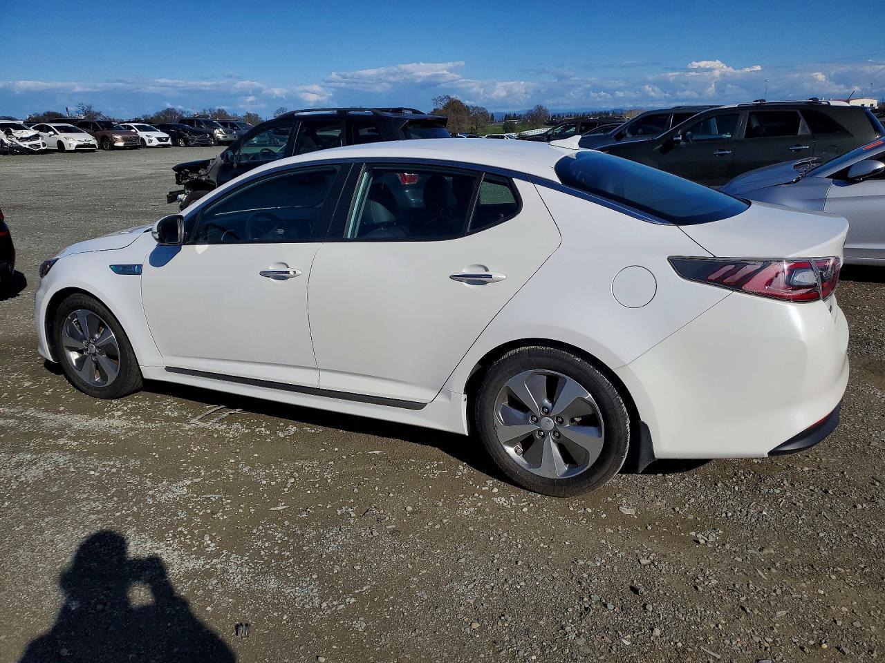 2016 Kia Optima Hybrid - Image 2