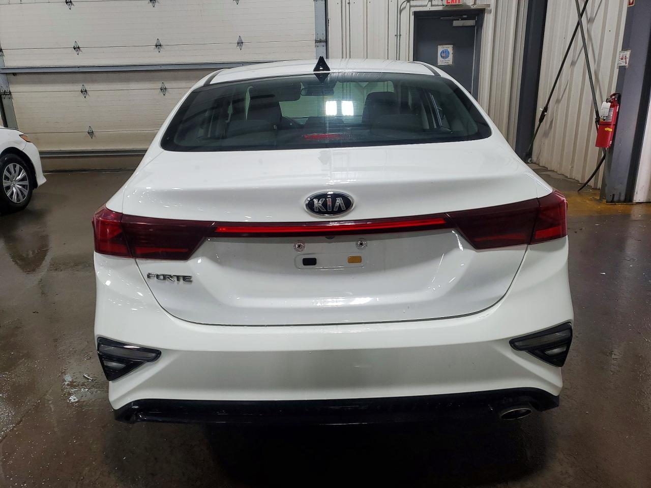 2021 Kia Forte Lxs - Image 6