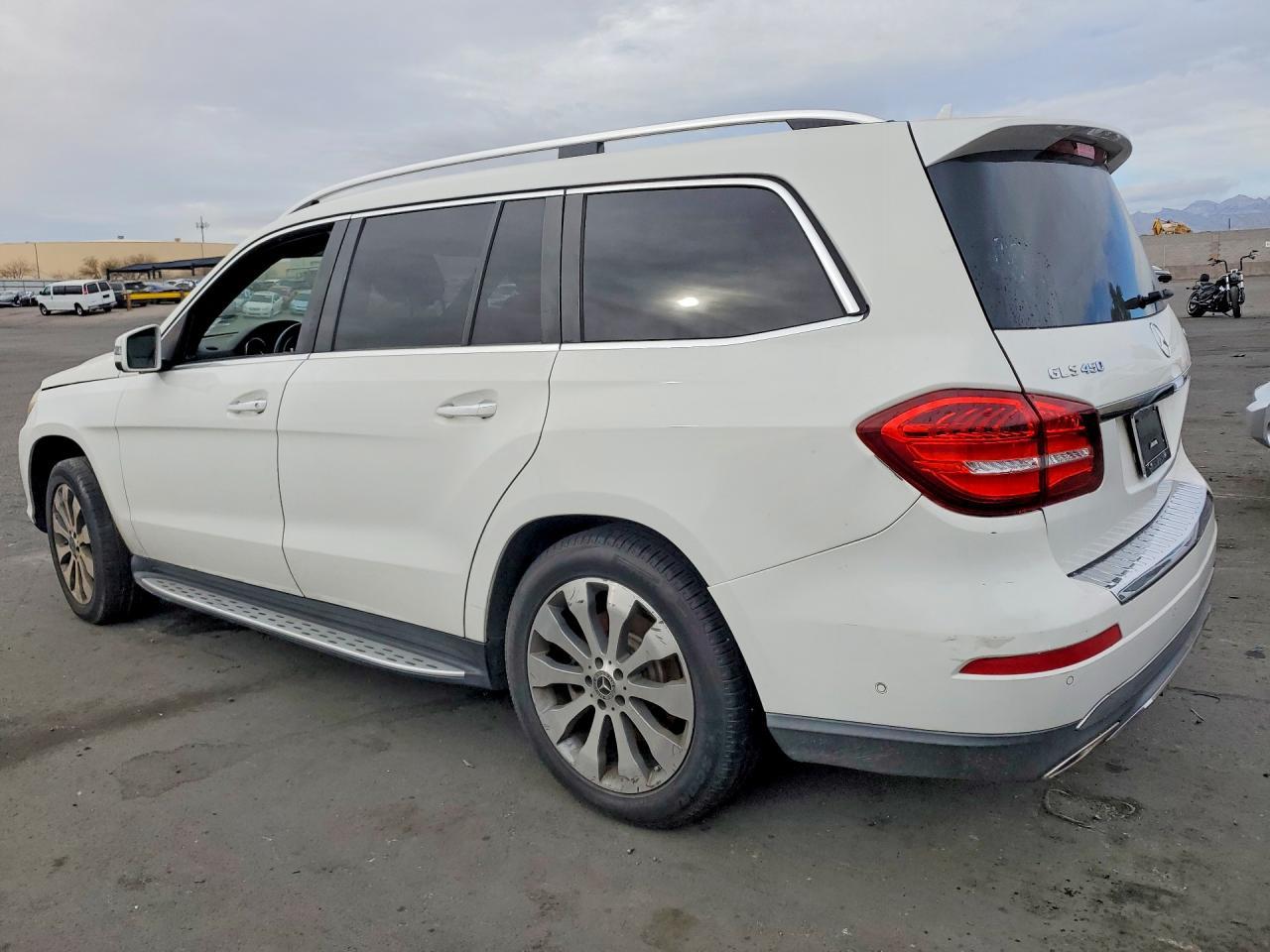 2017 Mercedes-Benz Gls 450 4Matic - Image 2