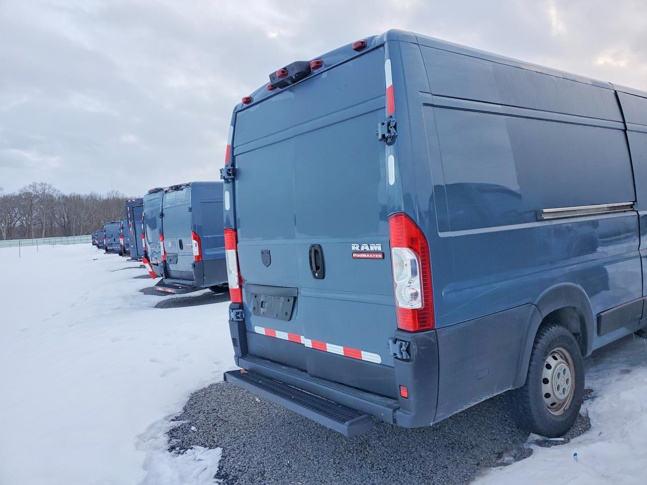 2020 Ram Promaster 3500 Cargo ** Clean Title * Prior Fleet ** - Фото 6