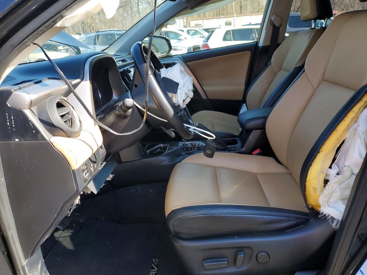 2016 Toyota Rav4 Hybrid Limited - Image 7