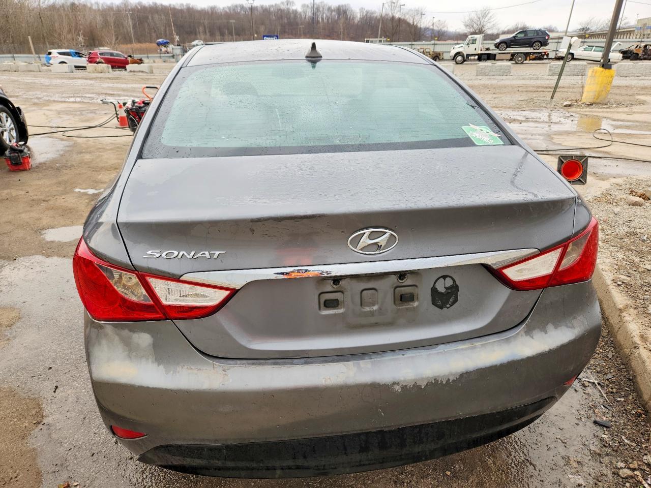 2014 Hyundai Sonata Gls - Image 6