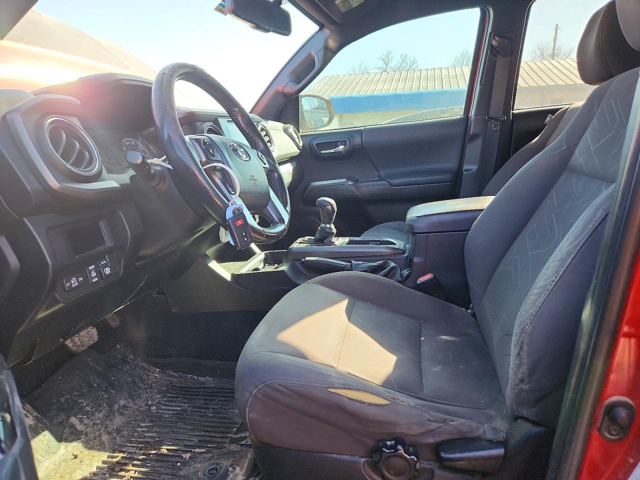 2017 Toyota Tacoma - Фото 7