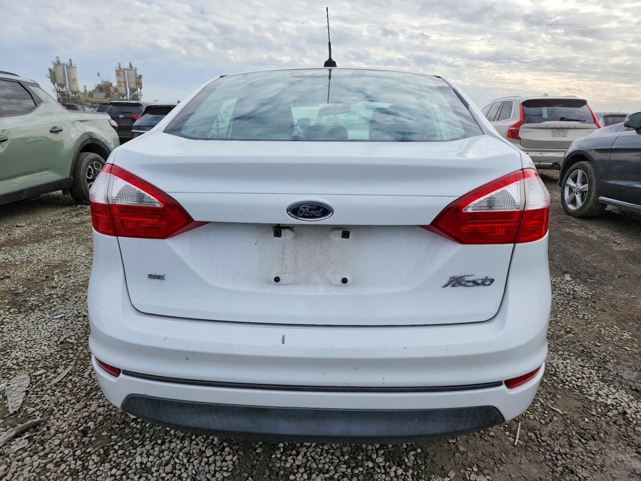 2016 Ford Fiesta Se - Image 6