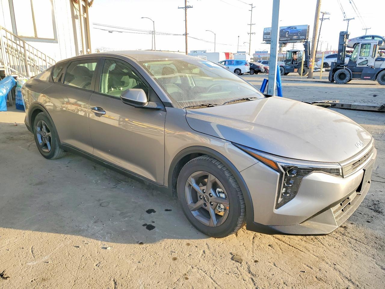 2025 Kia K4 Lx - Image 4
