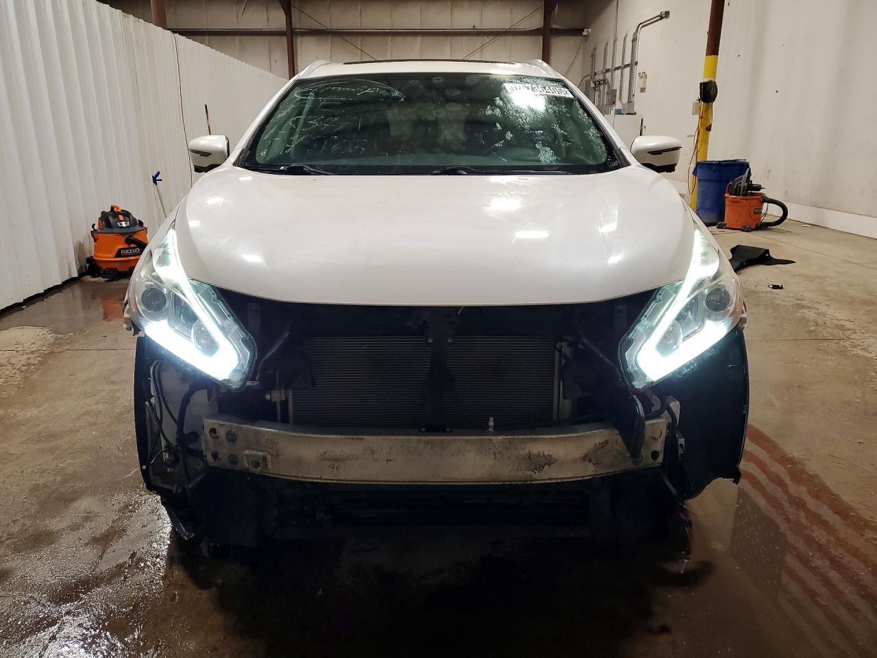 2017 Nissan Murano Platinum - Image 5