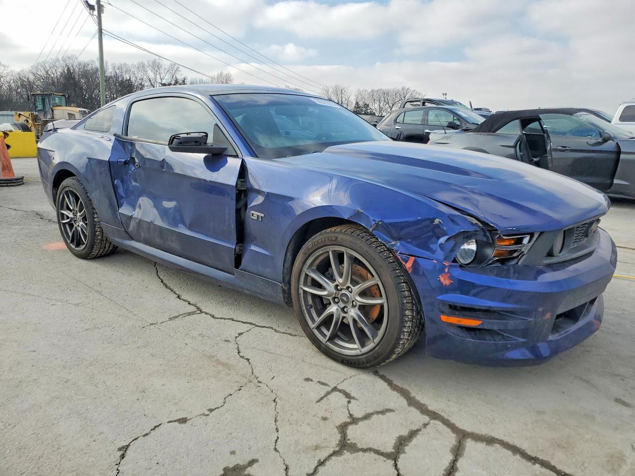 2010 Ford Mustang Gt - Image 4