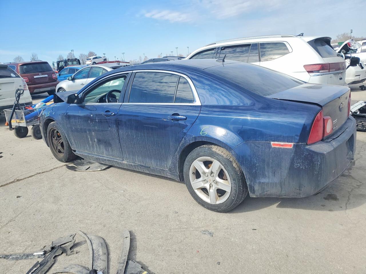 2011 Chevrolet Malibu Ls - Фото 2
