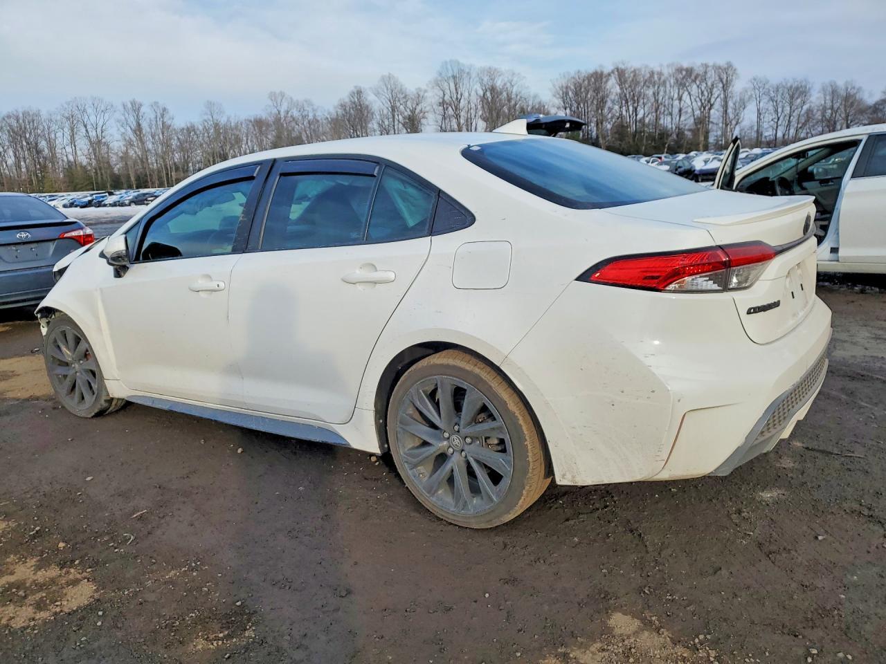 2020 Toyota Corolla Se - Фото 2