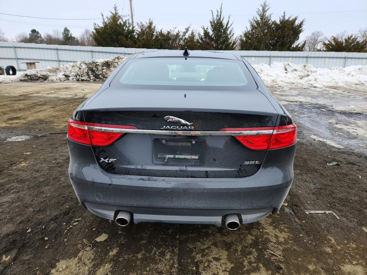2017 Jaguar Xf Premium - Image 6