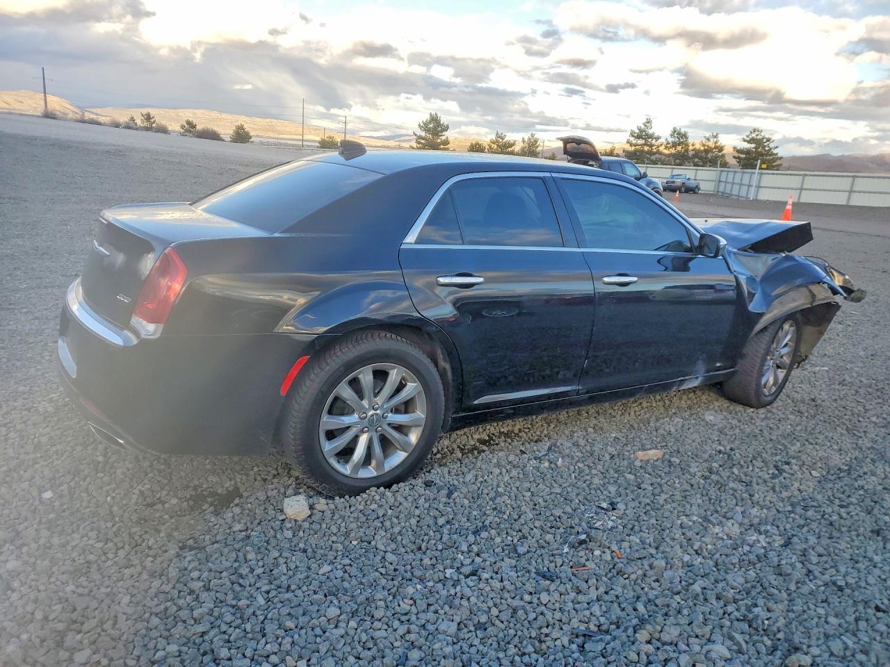 2018 Chrysler 300 Limited - Image 3