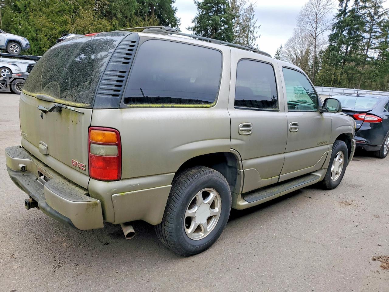 2003 GMC Yukon Denali - Фото 3