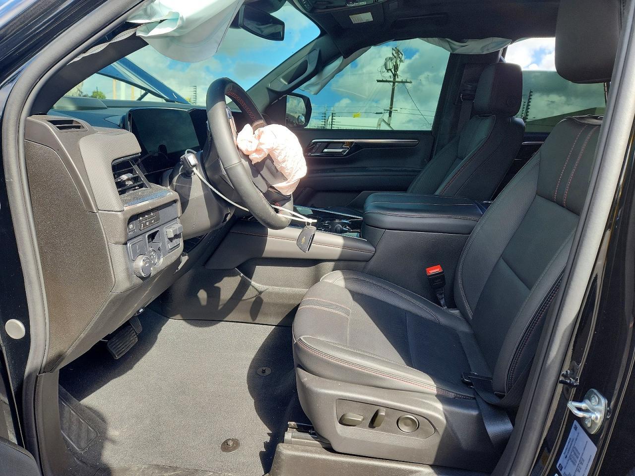 2025 Chevrolet Suburban C1500 Rst - Image 7