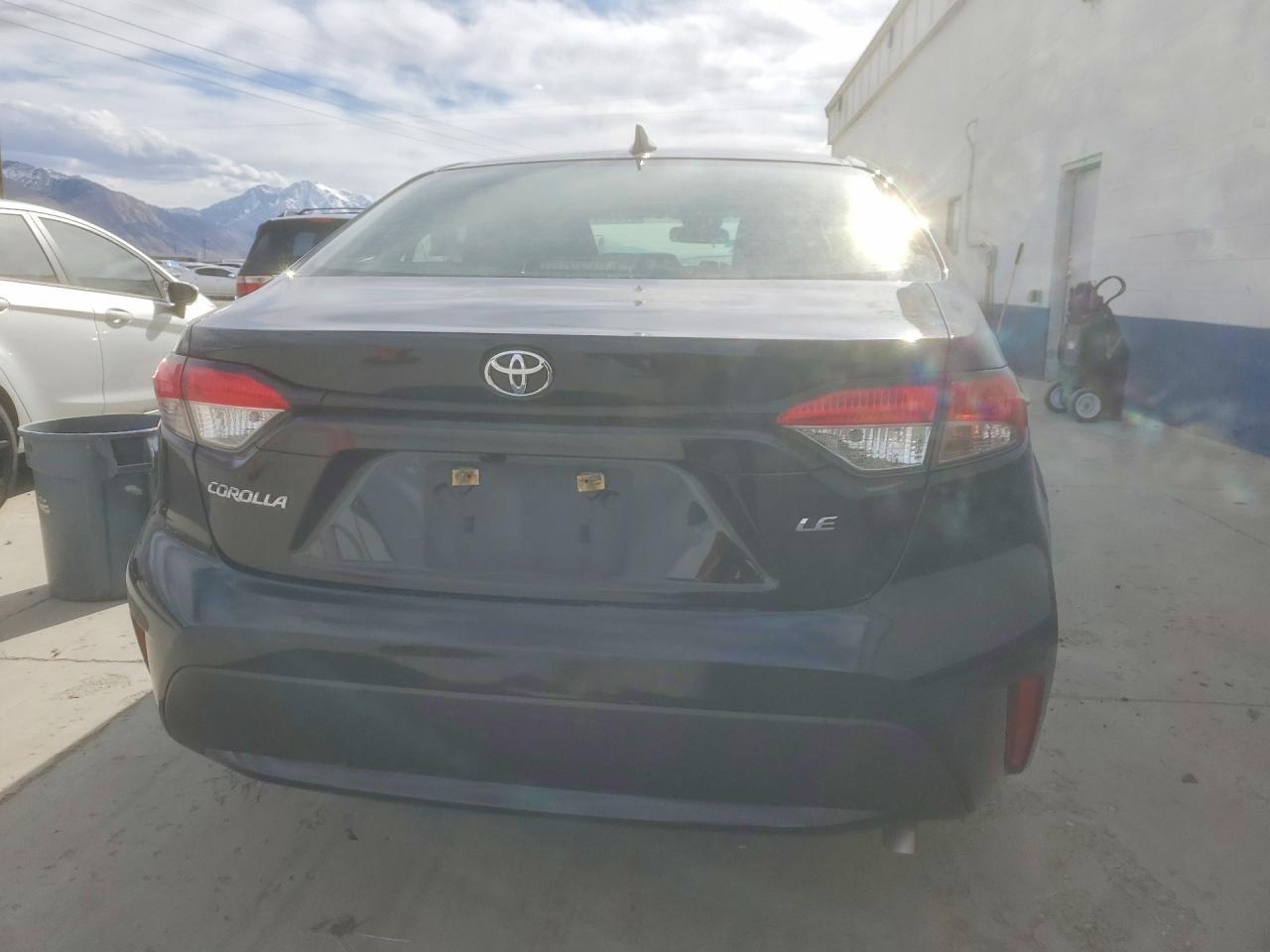 2022 Toyota Corolla Le - Image 6