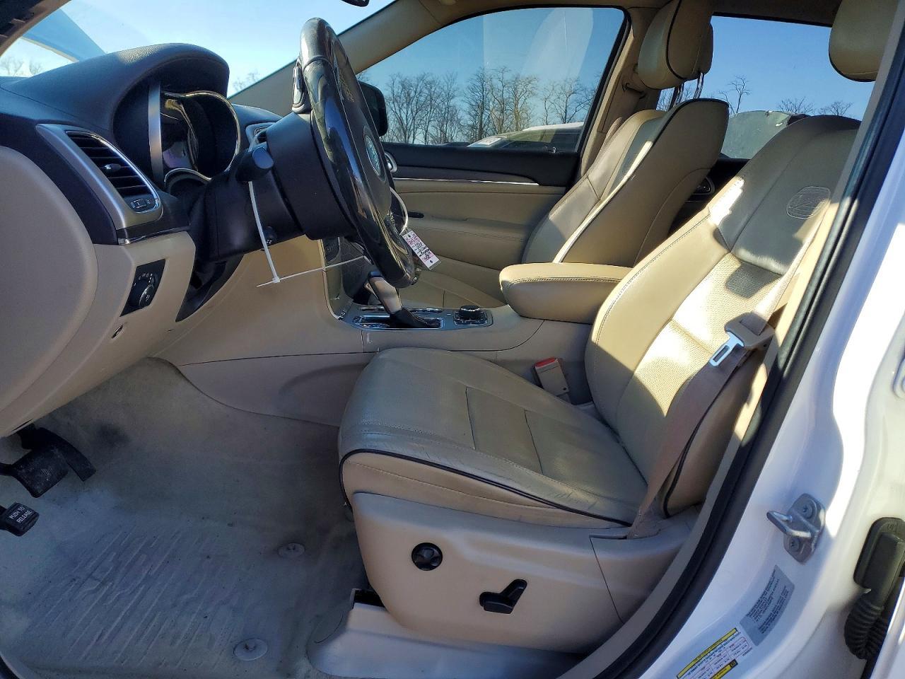 2017 Jeep Grand Cherokee Overland - Image 7